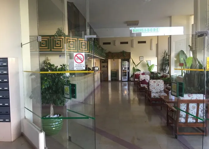 公寓 Charmosous Flat