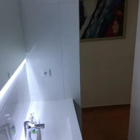 Charmosous Flat * Αλμπουφέιρα